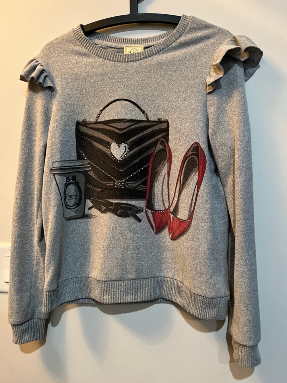 Super cute women’s lightweight sweater